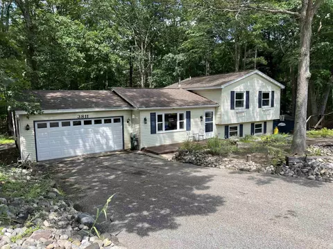 3811 Forest Lks, Traverse City, MI 49696