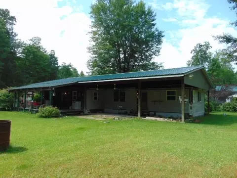 7137 E Schmeid, Vestaburg, MI 48891