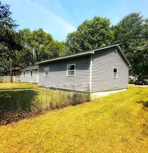 1954 E Riv, Mount Pleasant, MI 48858 photo 4