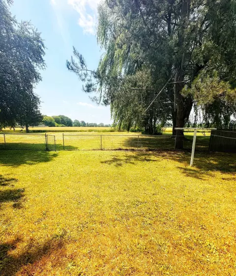 1954 E Riv, Mount Pleasant, MI 48858 photo 5