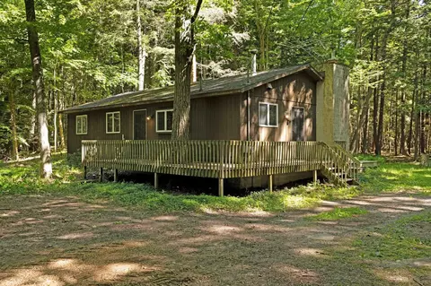 2823 Neahtawanta, Traverse City, MI 49686