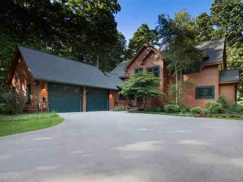 11202 Golden Vly, Empire, MI 49630