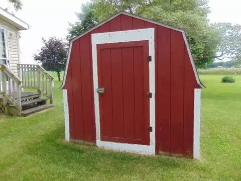 Other - 7490 E Monroe, Breckenridge, MI 48615 photo 8 of 10