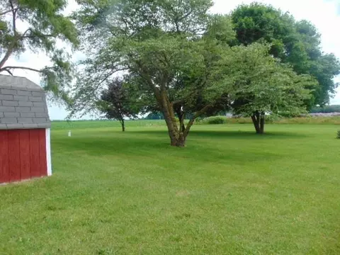 Exterior - 7490 E Monroe, Breckenridge, MI 48615 photo 8 of 9
