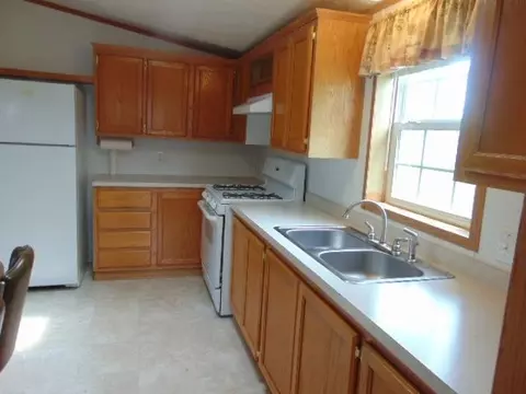 Kitchen - 7490 E Monroe, Breckenridge, MI 48615 photo 2 of 4