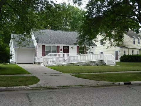 914 South Mt, Mount Pleasant, MI 48858