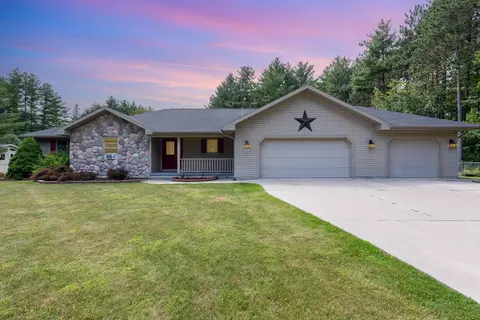 911 N Tawas Lk, East Tawas, MI 48730