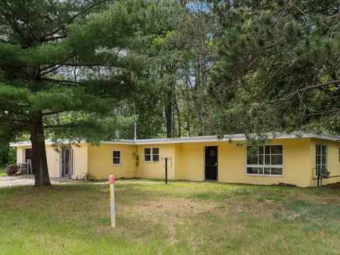 6060 S Seeley, Cadillac, MI 49601