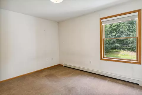 Bedroom - 4587 Pine Run, Farwell, MI 48622 photo 5 of 6