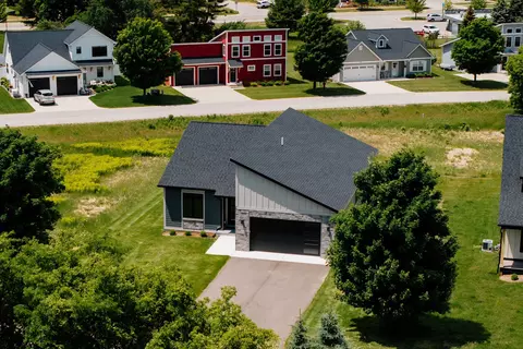 11558 S S Cres #41 : 41, Empire, MI 49630