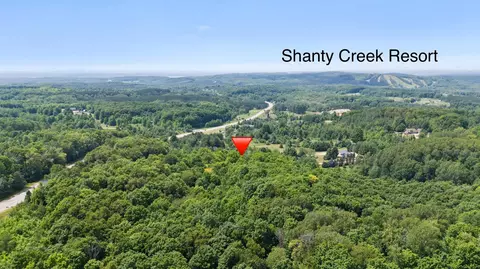 V/l Getaway, Mancelona, MI 49659