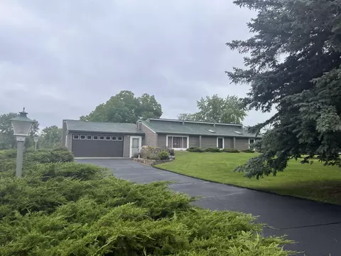 81 Lantern Hl, Mount Pleasant, MI 48858