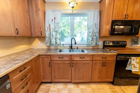 219 E Bennett, Mount Pleasant, MI 48858 photo 12