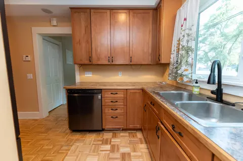 219 E Bennett, Mount Pleasant, MI 48858 photo 13