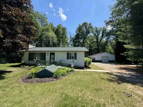 1536 Possum Trak, Alger, MI 48610