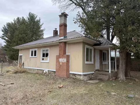 9886 S Brinton, Blanchard, MI 49310