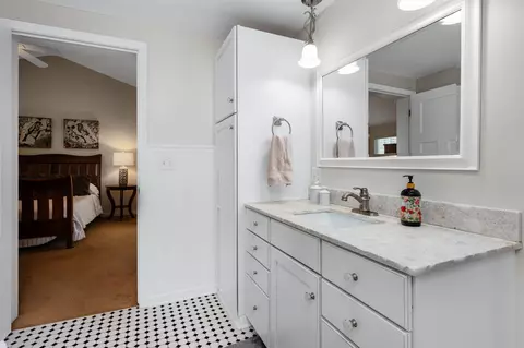 Bath - 814 Locust, Traverse City, MI 49684 photo 1 of 4