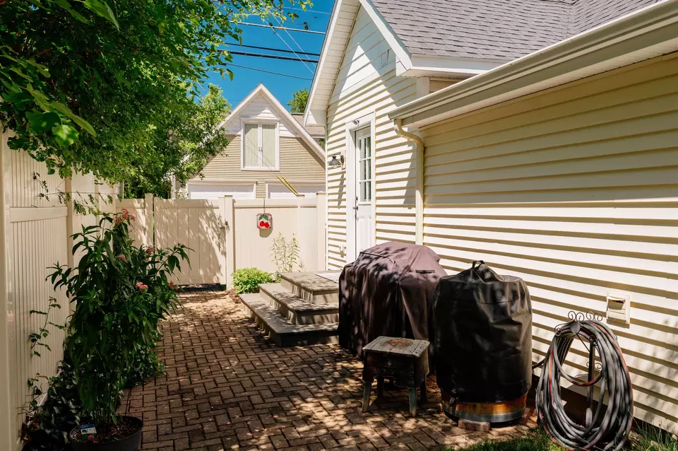 Exterior - 814 Locust, Traverse City, MI 49684 photo 14 of 19