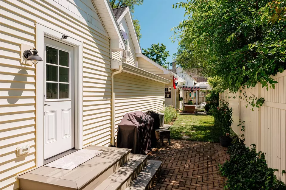 Exterior - 814 Locust, Traverse City, MI 49684 photo 13 of 19