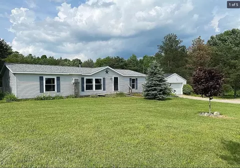 3694 W M-113, Kingsley, MI 49649