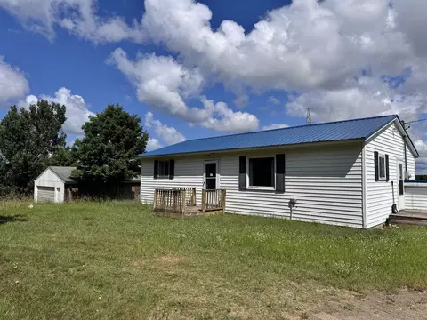 956 NW Seeley, Rapid City, MI 49676