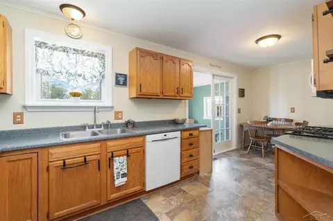 16463 Geddes, Hemlock, MI 48626 photo 7