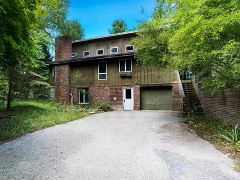 270 Thomas, Frankfort, MI 49635