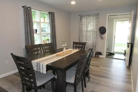 Dining - 426 N Maple, Ithaca, MI 48847 photo 1 of 2