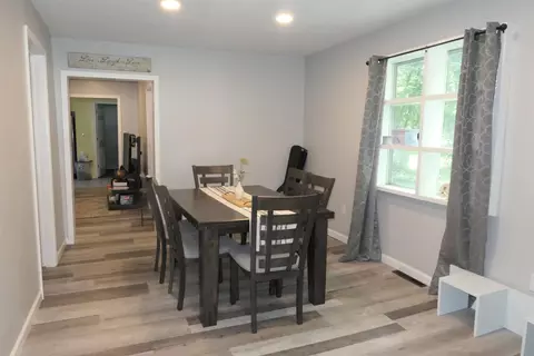 Dining - 426 N Maple, Ithaca, MI 48847 photo 2 of 2