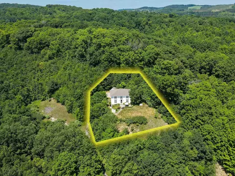 429 W Weberview, Suttons Bay, MI 49682