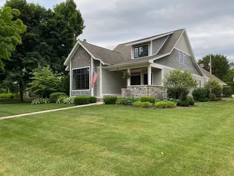 421 N Elmwood, Traverse City, MI 49684