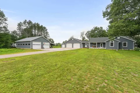 2470 Pine Knl, Cadillac, MI 49601