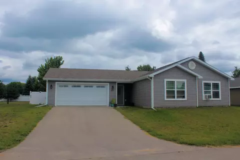 1921 Lark, Traverse City, MI 49685