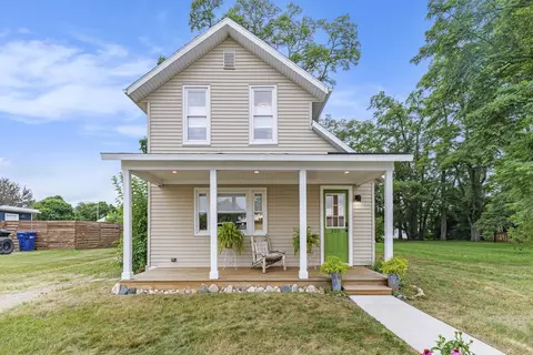 510 S S Brg, Elk Rapids, MI 49629
