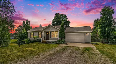 5129 Walnut Hls, Kingsley, MI 49649