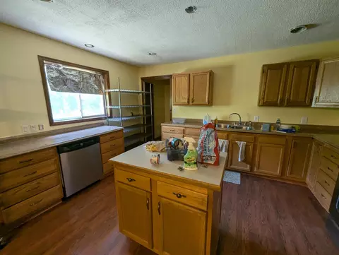 Kitchen - 3347 Deep Riv, Standish, MI 48658 photo 2 of 4