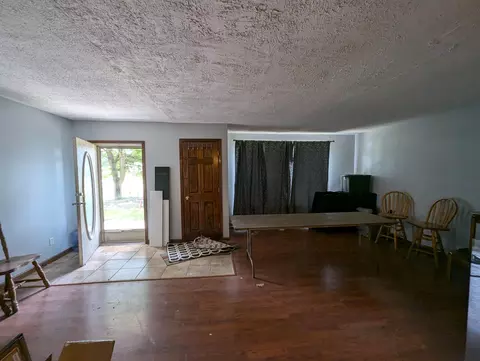 Living - 3347 Deep Riv, Standish, MI 48658 photo 5 of 7