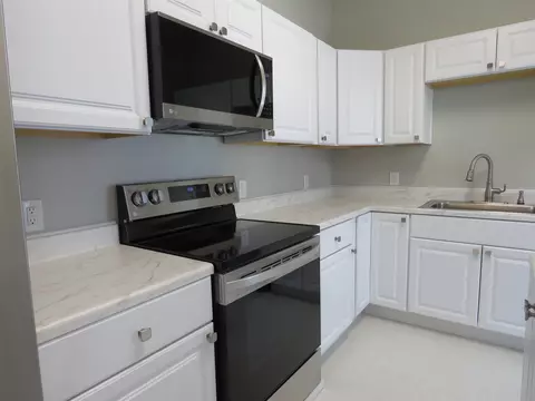 Kitchen - 222 E Harris, Cadillac, MI 49601 photo 3 of 3