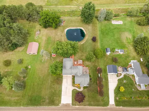 781 E Harrison, Alma, MI 48801 photo 3
