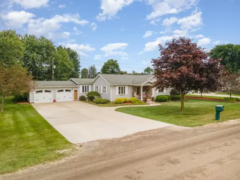 781 E Harrison, Alma, MI 48801 photo 5