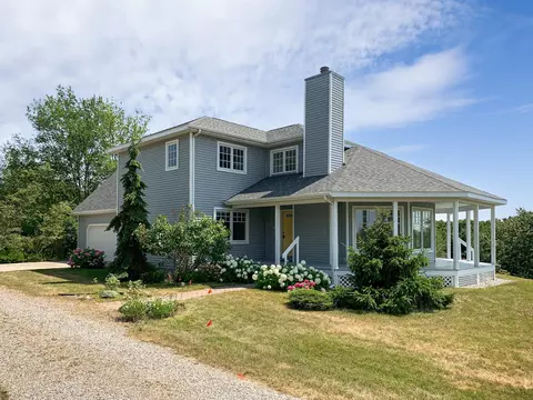 11800 N Foxview, Northport, MI 49670