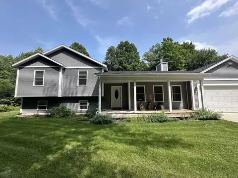 3341 Reynolds, Interlochen, MI 49643