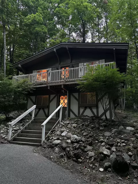 2886 W Schuss Mtn, Bellaire, MI 49615