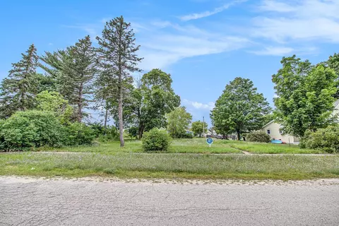 310312 Pine, Kalkaska, MI 49646 photo 3