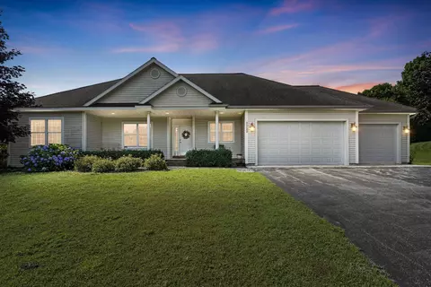 2922 Ridge Trl, Traverse City, MI 49684
