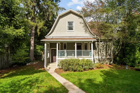 605 Sixth, Traverse City, MI 49684
