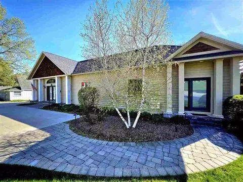 926 N N Lk, Boyne City, MI 49712