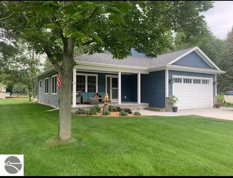 825 W North, Tawas City, MI 48763