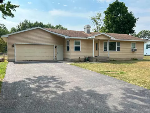 2365 W Carriage Hl, Traverse City, MI 49686