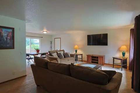 3729 E Millbrook, Mount Pleasant, MI 48858 photo 4